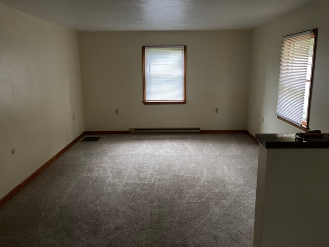 Foto del edificio - 1357 Sycamore Rd