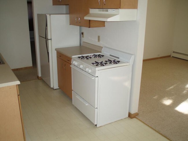 Foto del edificio - 104 W Klubertanz # 16 (Avl Dec 1)
