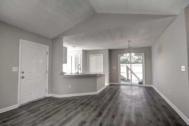 Building Photo - 1201 Scripps Ct SW