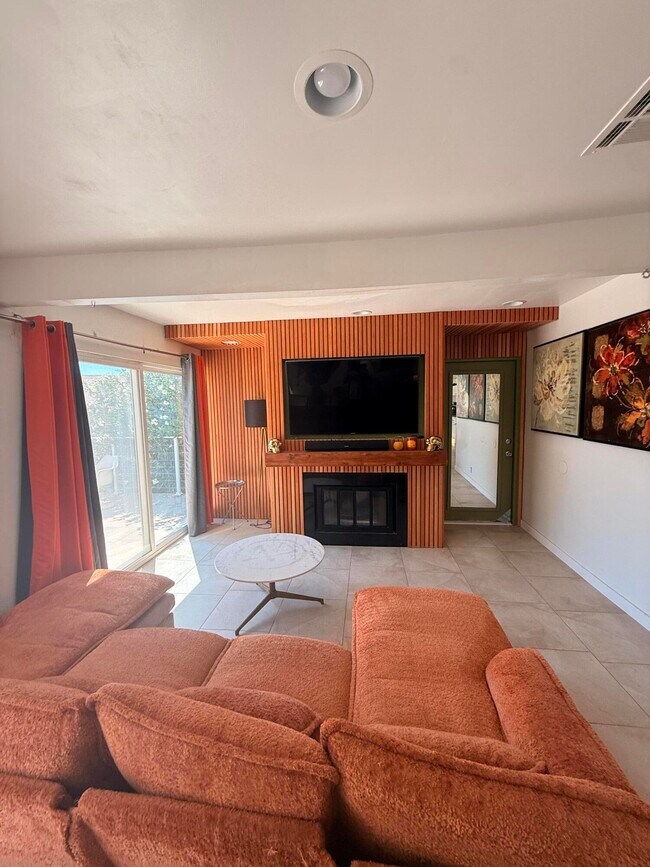 Foto del edificio - 66985 Estrella Ave