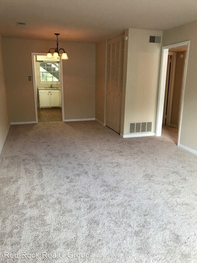 Foto del edificio - 3235-3299 Warringwood Dr