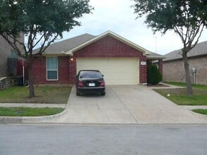 Building Photo - 803 E Alexander Ln