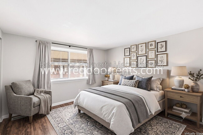 Foto del edificio - 335 1st Ave NW
