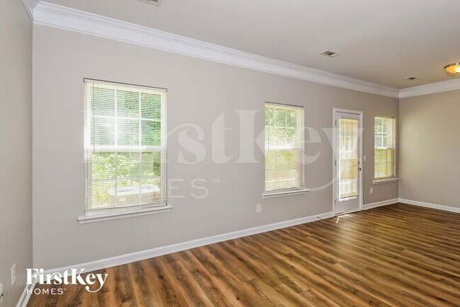 Foto del edificio - 868 Ivydale Ln SW