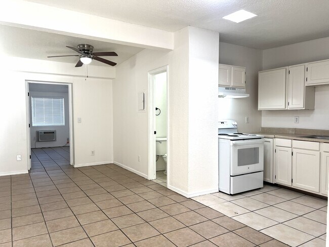 Foto del edificio - 4512 Arlen Ave