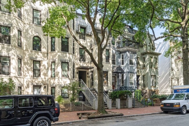 Foto del edificio - 1124 25th St NW