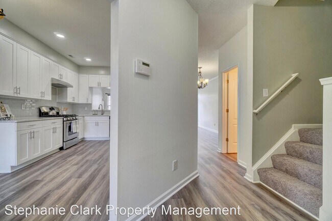 Building Photo - 3 br, 2.5 bath House - 2437 Dillingham Road