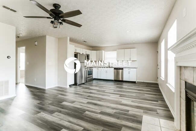 Foto del edificio - 3 Bedroom Pet-Friendly Home in COLUMBUS, O...