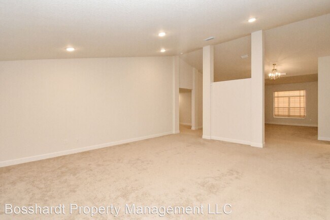 Building Photo - 4 br, 3 bath House - 8409 SW 58th Avenue