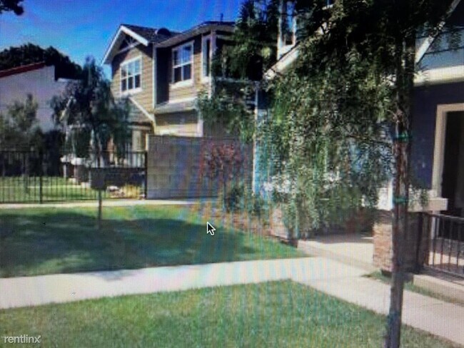 Building Photo - 4 br, 3 bath House - 6733 Milton Ave