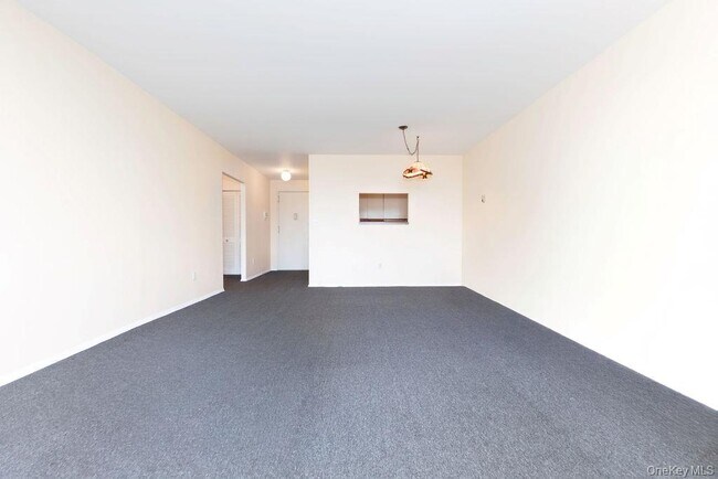 Foto del edificio - 1374 Midland Ave
