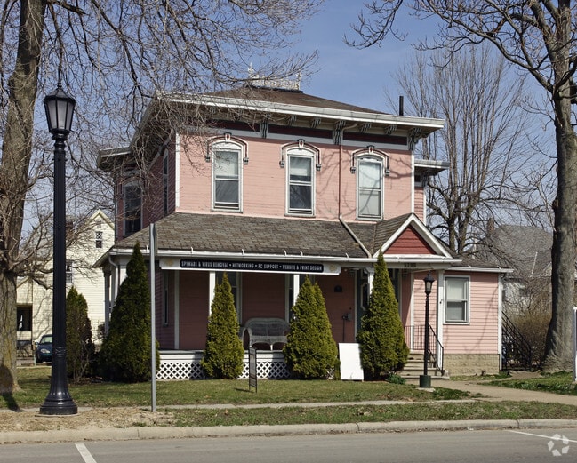 Building Photo - Pelton Place Guest House