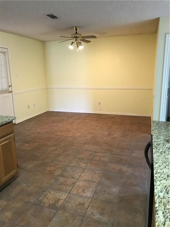 Building Photo - 3610 Shoreside Dr