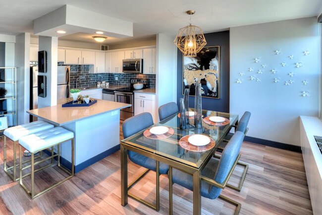 Photo - 1125 S Michigan Ave Apartment