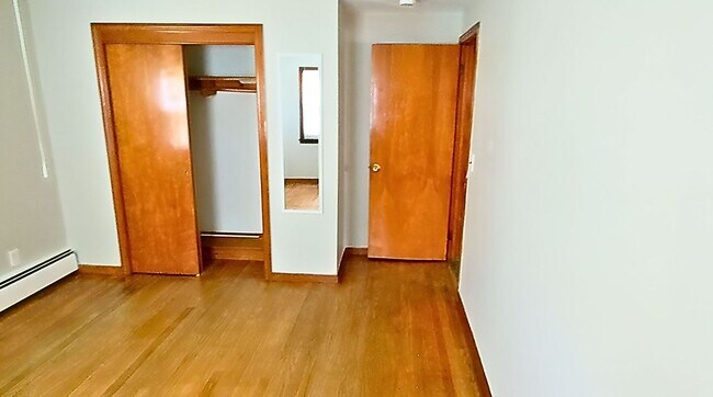 Foto del edificio - 4-Bedroom Ranch Next To Western New England University