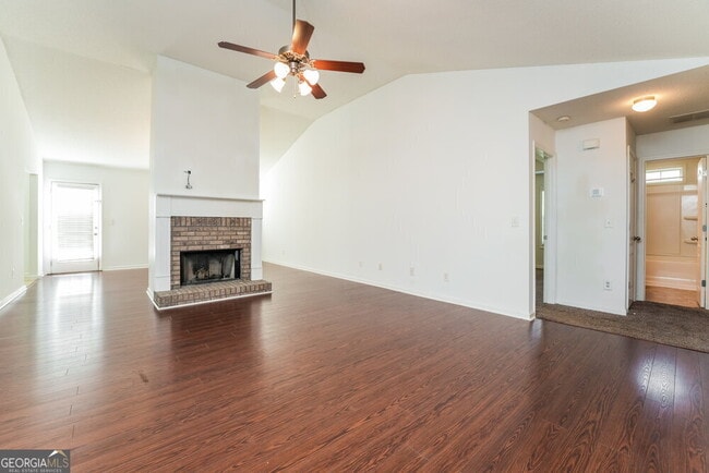 Building Photo - 3102 Delaware Loop