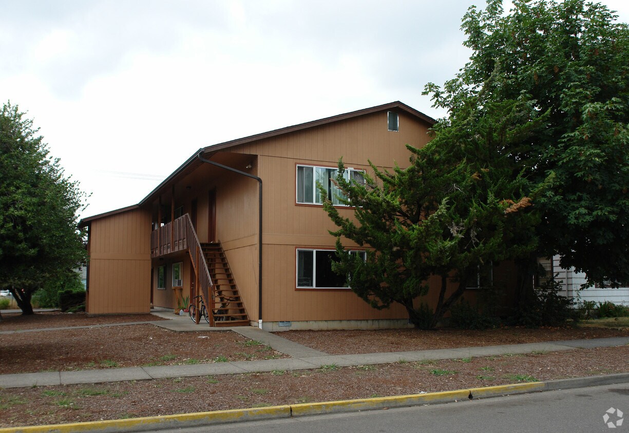 Building Photo - 525 Pioneer Pky