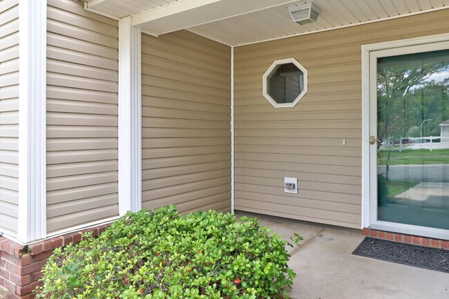 Foto del edificio - Townhome in Villages at Towne Park