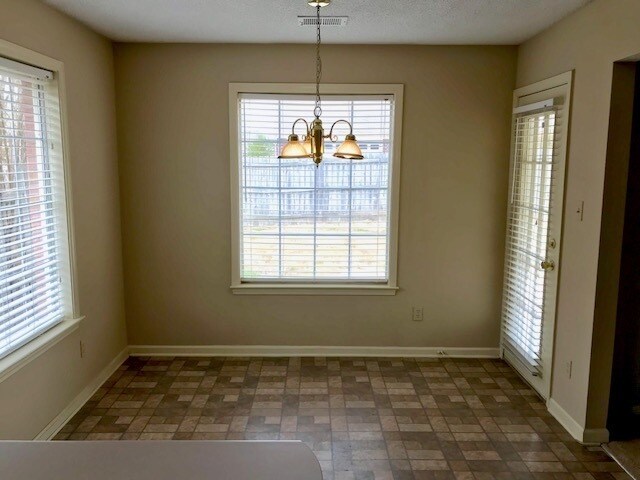Foto del edificio - Now Leasing A 3 Bedroom 2 Bath Home In Cordova