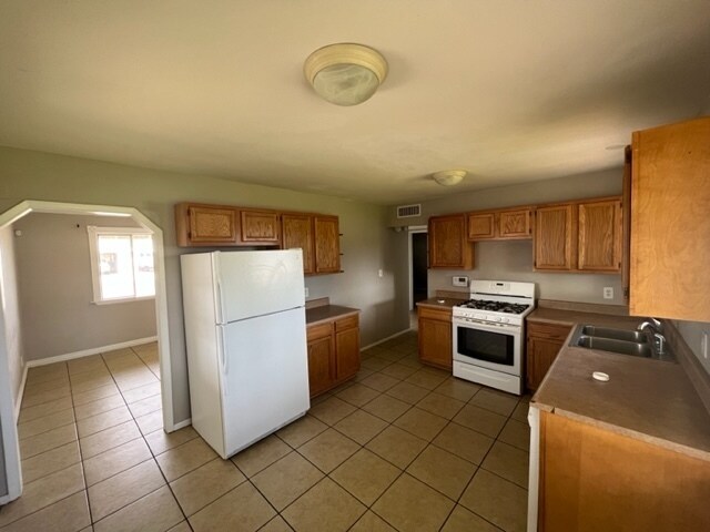 Building Photo - 7011 N 76th Dr