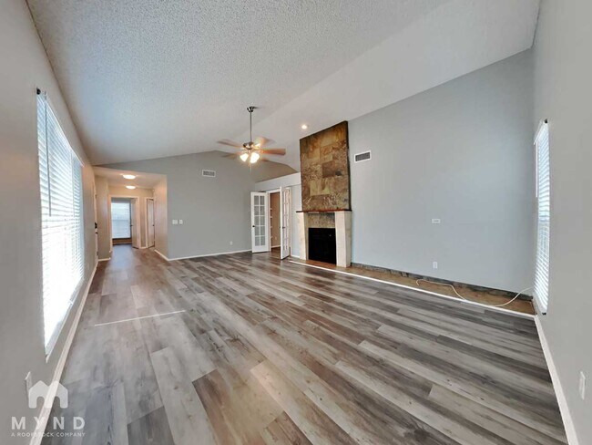 Foto del edificio - 7210 W Krall St