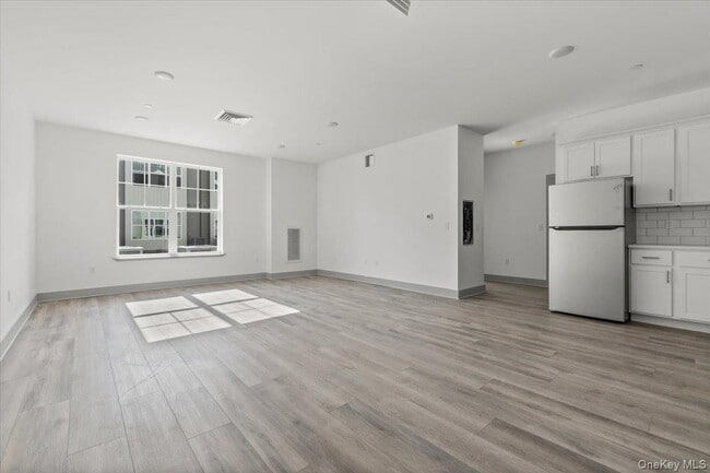 Building Photo - 75 Forester Ave