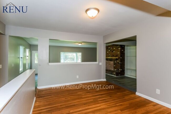 Foto del edificio - Spring into Savings: 50% off your first mo...