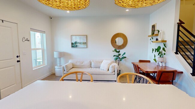 Foto del edificio - 9367 N Vernham Ln