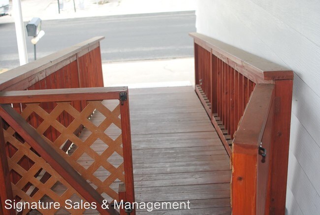 Building Photo - 1388 Thornwood Sq