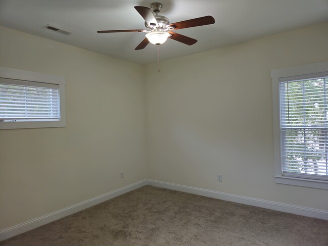 Building Photo - 112 Minnow Dr