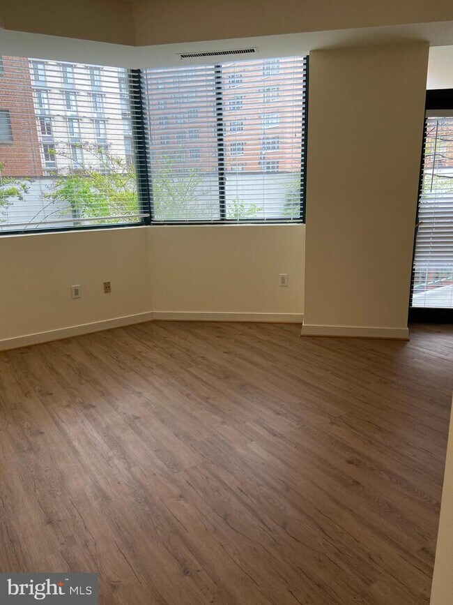 Foto del edificio - 955 26th St NW