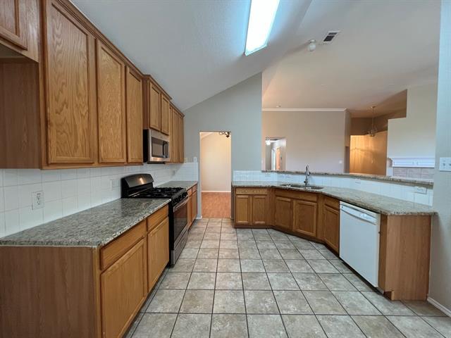 Foto del edificio - 217 Willowlake Dr
