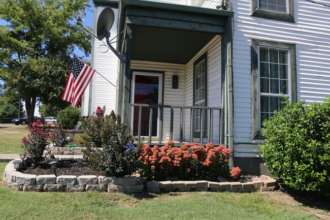Building Photo - Nesbitt Ln