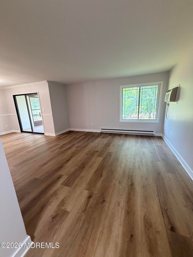 Building Photo - 147 Amberly Dr