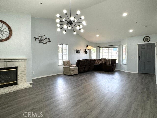 Foto del edificio - 1779 W Summit Ave