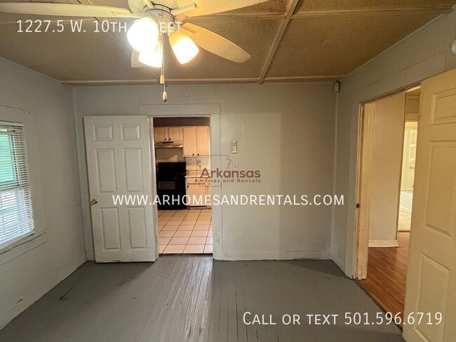 Foto del edificio - 1227.5 W 10th St