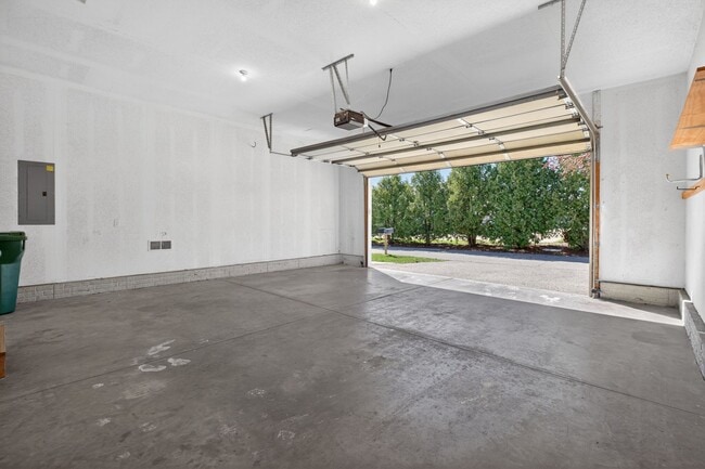 Foto del edificio - 3 Bedroom 3.5 bath