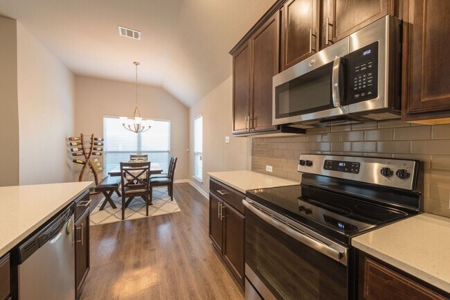 Foto del edificio - Gorgeous Three Creeks Home