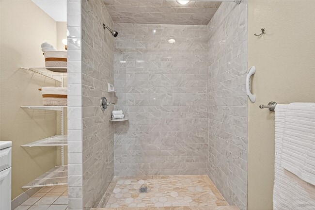 Building Photo - 4628 Roseneath Dr