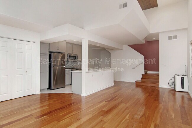 Foto del edificio - 2231 Felspar St