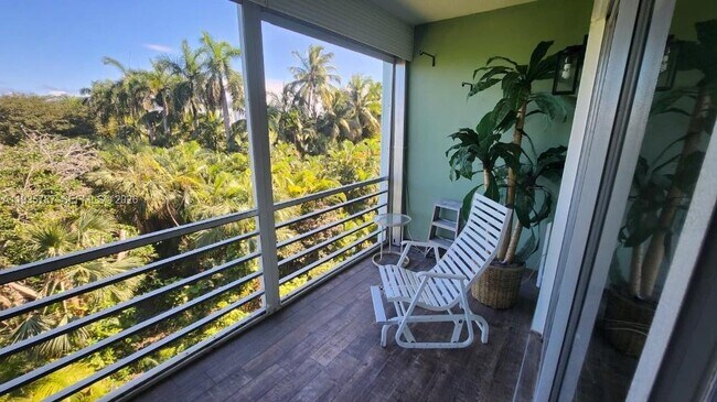 Foto del edificio - 700 NE 14th Ave