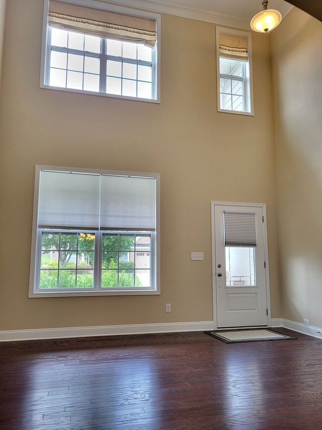Building Photo - 4 bedroom home in The Vineyards on Lake Wylie