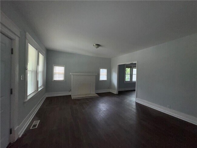Building Photo - 1462 Lucile Ave SW