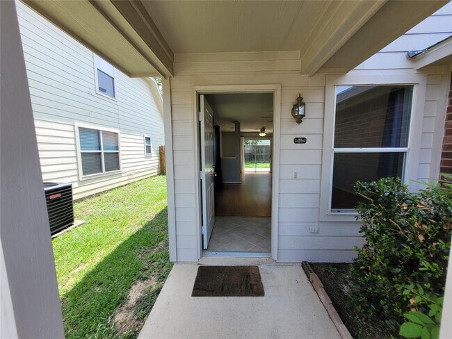 Foto del edificio - 19410 Cavern Springs Dr