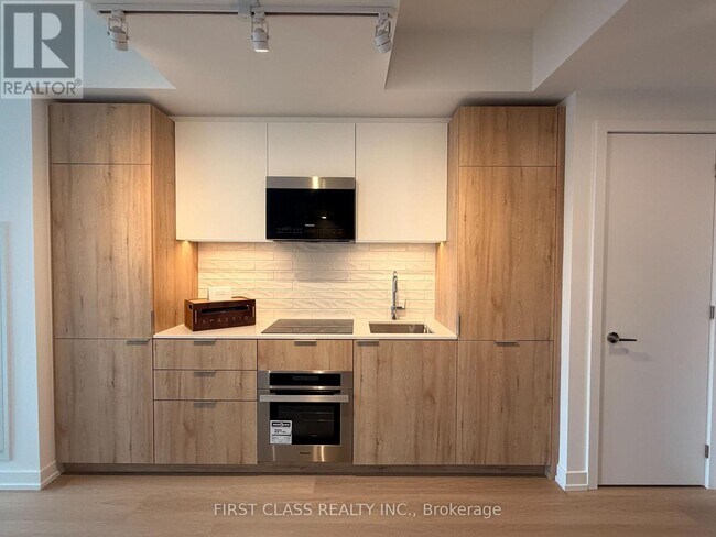 Photo du bâtiment - 28 Eastern Ave