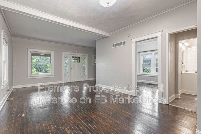 Building Photo - 573 S Crescent Ave