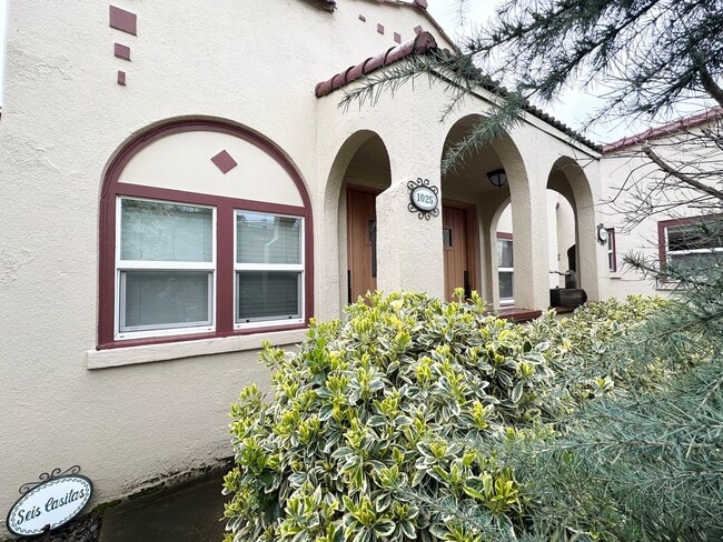 Beautiful Vintage 1 BR in Kerns Neighborhood! - Beautiful Vintage 1 BR in Kerns Neighborhood! Apartment