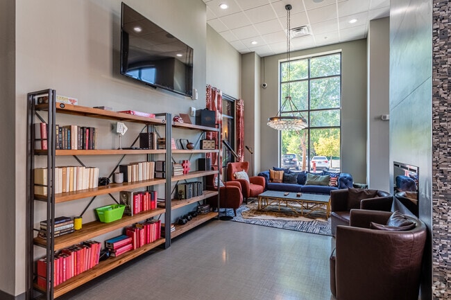 Clubhouse - Champions Club | Student Housing Apartments