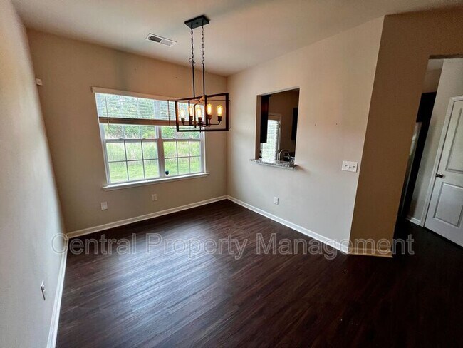 Foto del edificio - 43 Moorlyn Ln