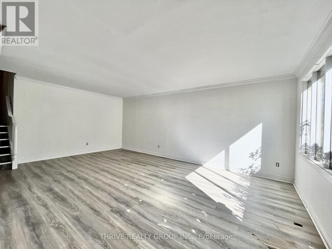 Building Photo - 120 Hawthorne Rd